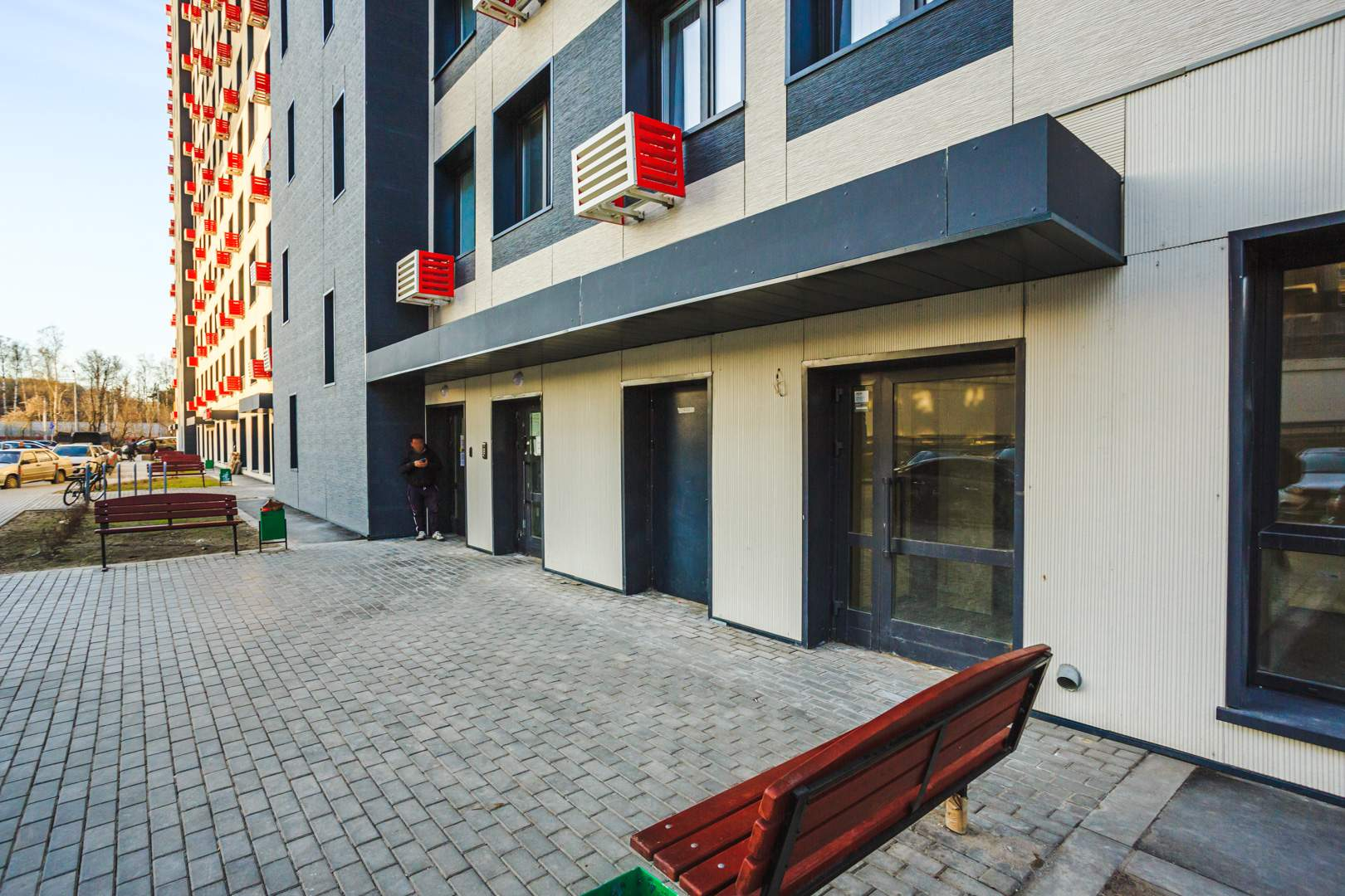 Снять  помещение свободного назначения