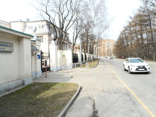 Снять  помещение свободного назначения