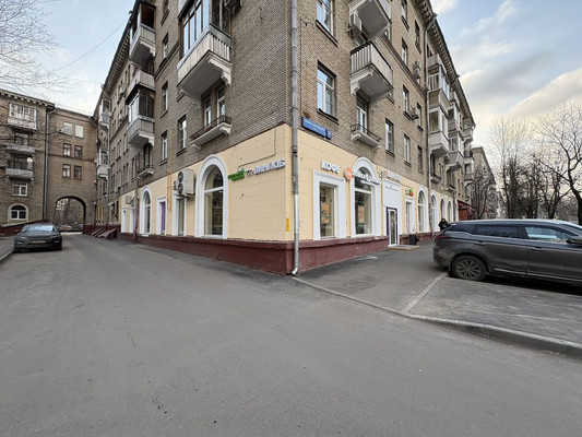Снять  помещение свободного назначения