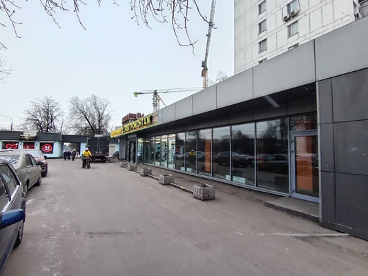 Снять  помещение свободного назначения