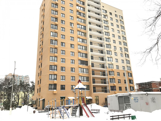 Купить --комнатную квартиру